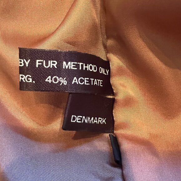 Beautiful Mink Jacket with Fox Tuxedo Fur Trim and side pockets - Picture 5 of 6